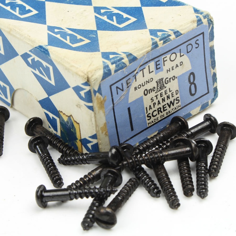 25 x Nettlefolds Japanend Screws  1 x 8