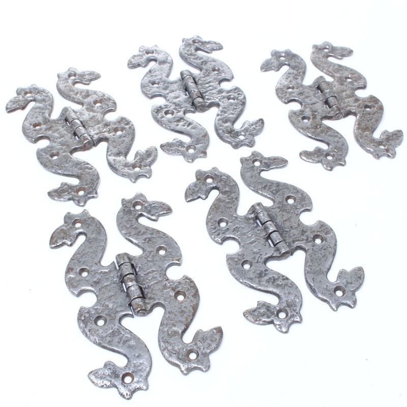4x Large Snake Hinges (+ 1 Spare)