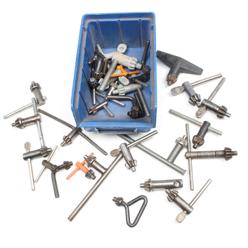 Tub Of 30x Various Old Chuck Keys