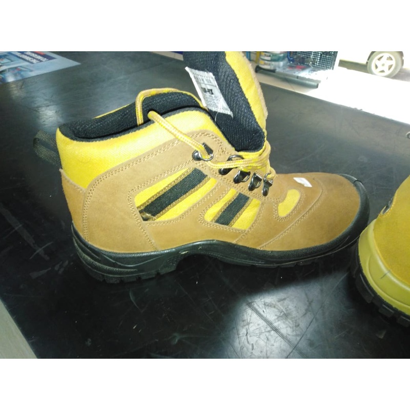 Tuf-fix Safety shoes - Yellow & Black high angle