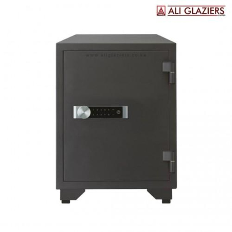 Yale fire proof safe XL external size 700 x 500 x 480mm internal size 563 x 363 x 300mm 100kg black SF-YFM-695-FG2-B