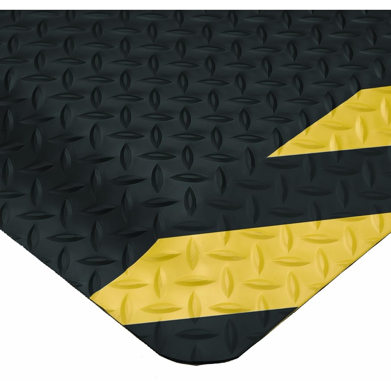 Wearwell Diamond-Plate SpongeCote UltraSoft Mat, 3' Width x 75' Length x 15/16" Thickness, Black/Chevron
